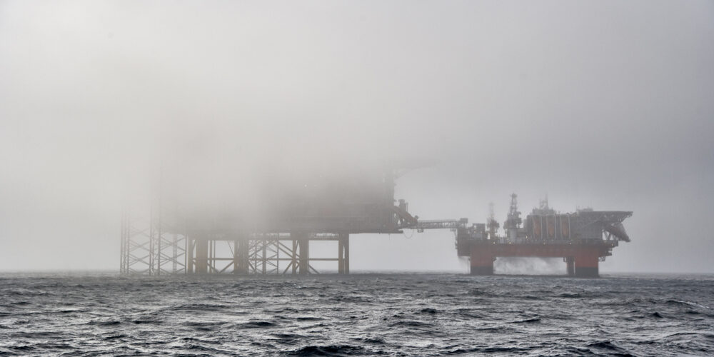 Predicting through the fog Predicting through the fog